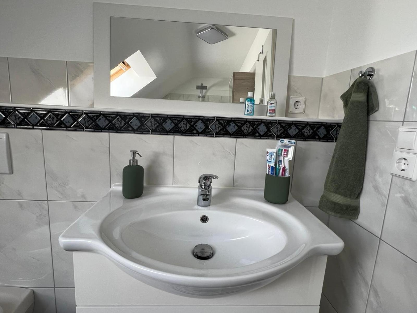 Ferienwohnung Zentral In Loerrach - Konus Gaestekarte Inklusive Eksteriør bilde